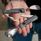 Couverts pliants aimantés 13h25 Carbone - Akinod